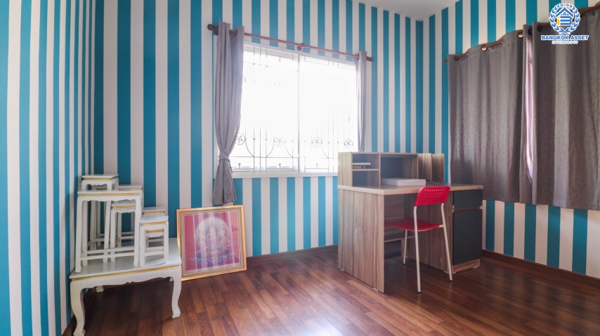 *****บ้านแฝดมือสองนนทบุรี ม.เพอร์เฟคพาร์ค บางบัวทอง จากแบรนด์ Property Perfect เนื้อที่ 36.70 ตร.ว. ฟังก์ชัน 3 ห้องนอน 2 ห้องน้ำ ต่อเติมครบครัน พร้อมอยู่ โดดเด่น มีสไตล์เป็นของตัวเอง ใกล้รถไฟฟ้าสายสีม่วง "สถานีคลองบางไผ่" และทางด่วนกาญจนาภิเษก